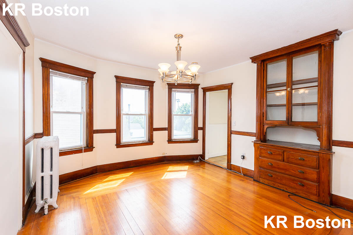 600 Broadway, Ball Square