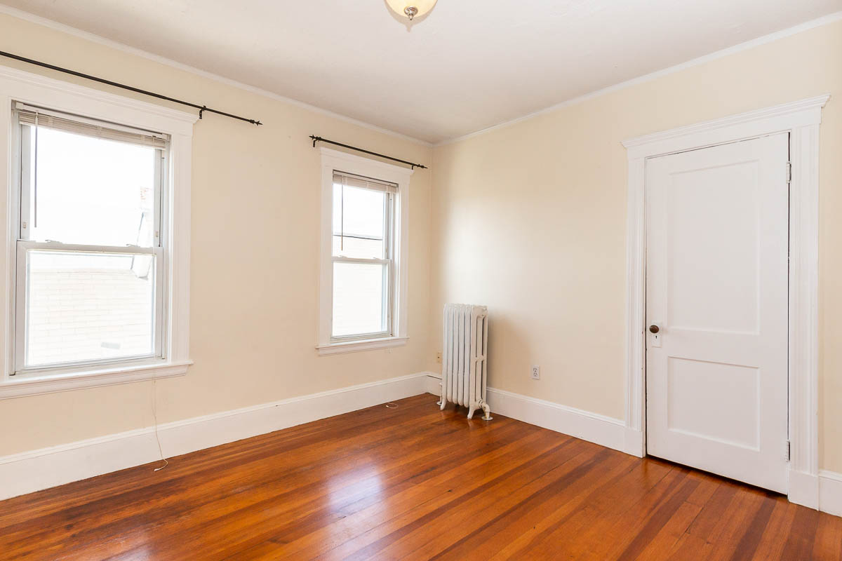 600 Broadway, Magoun Square