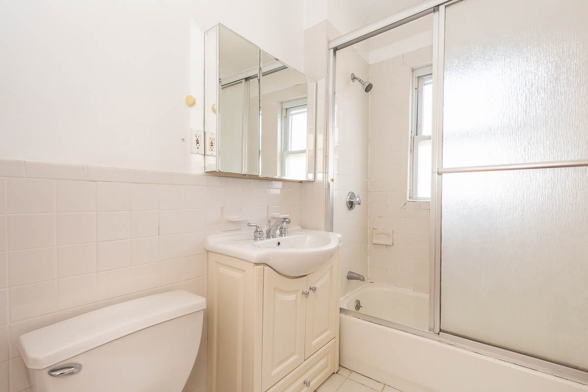 600 Broadway, Magoun Square