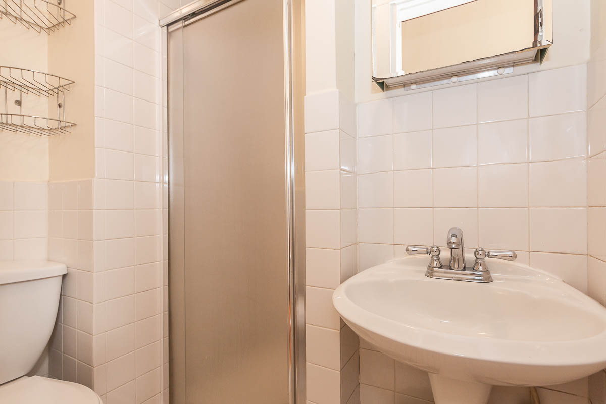 600 Broadway, Magoun Square