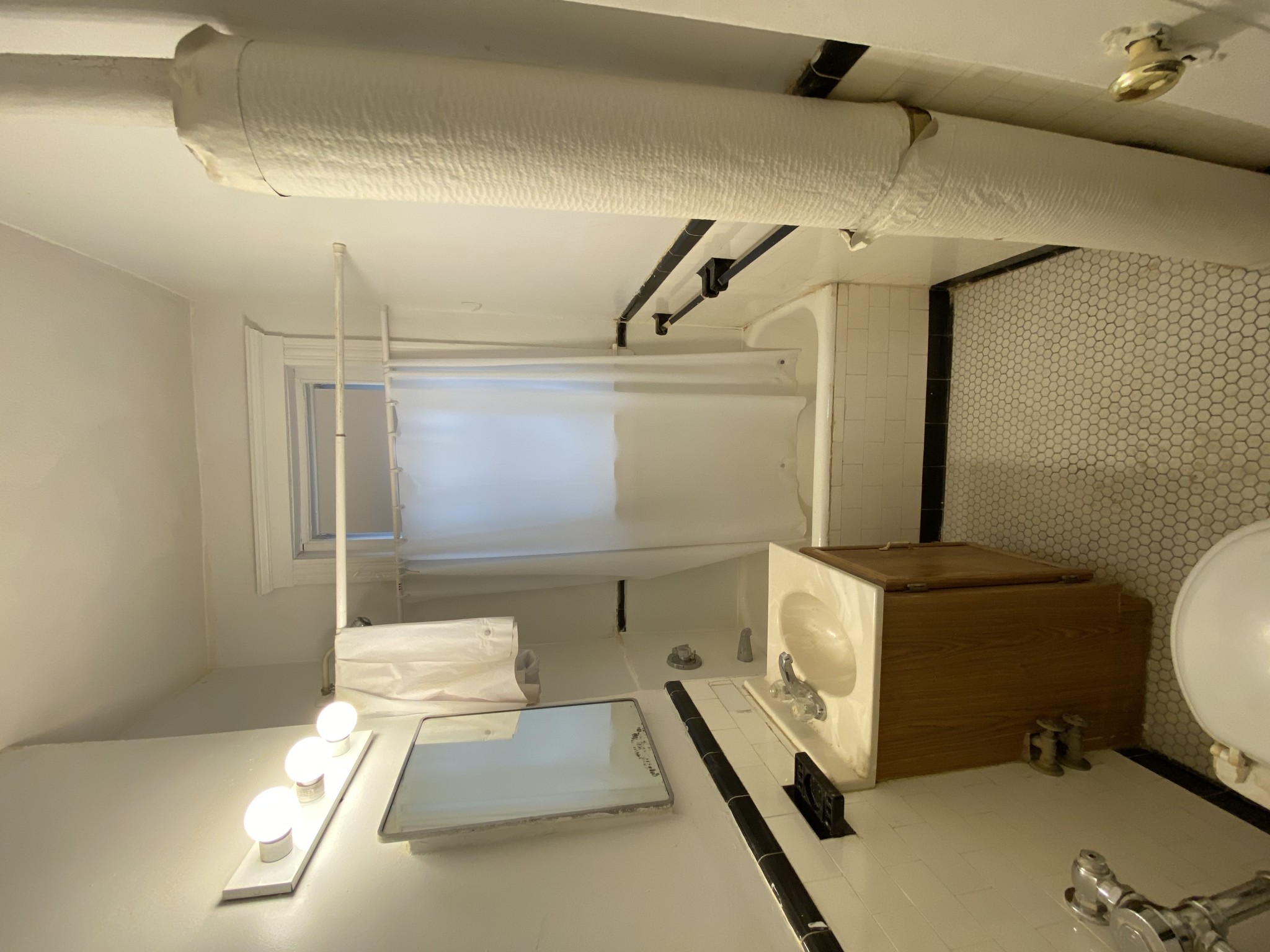 1687 Commonwealth Ave, Brighton