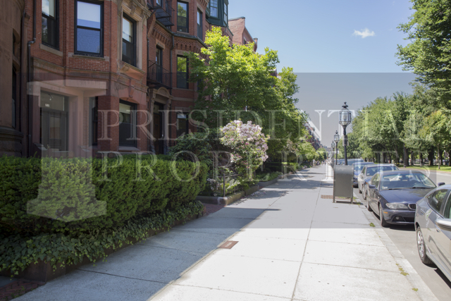 206 Commonwealth Ave, Back Bay