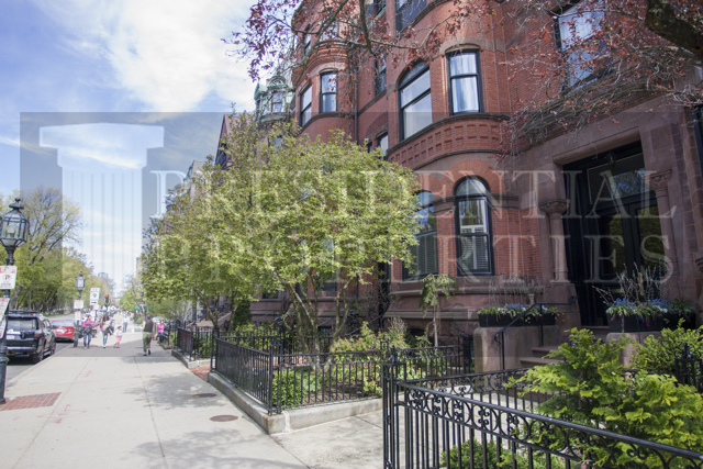 206 Commonwealth Ave, Back Bay