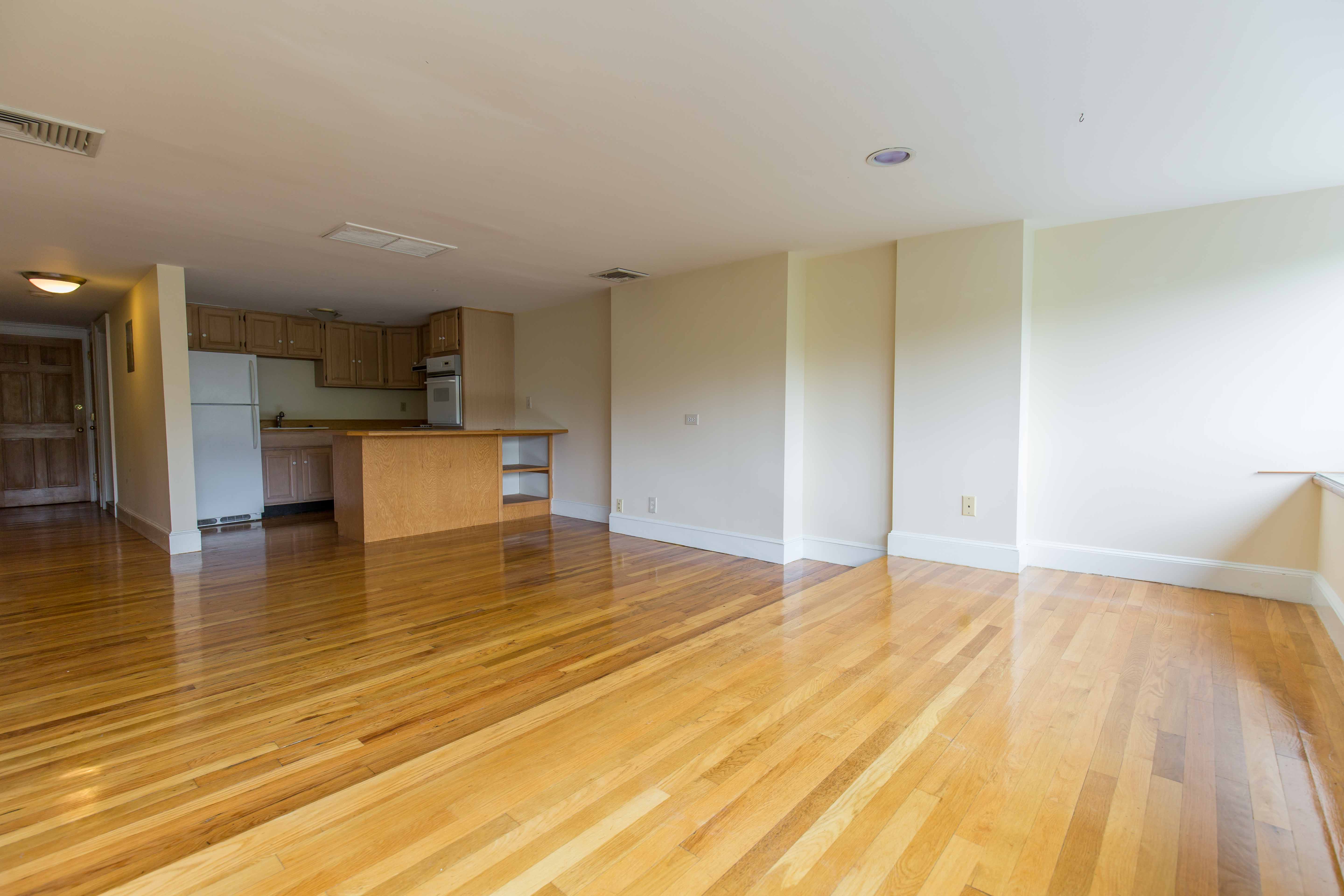 206 Commonwealth Ave, Back Bay