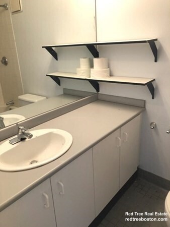 61 Brookline Ave, Fenway