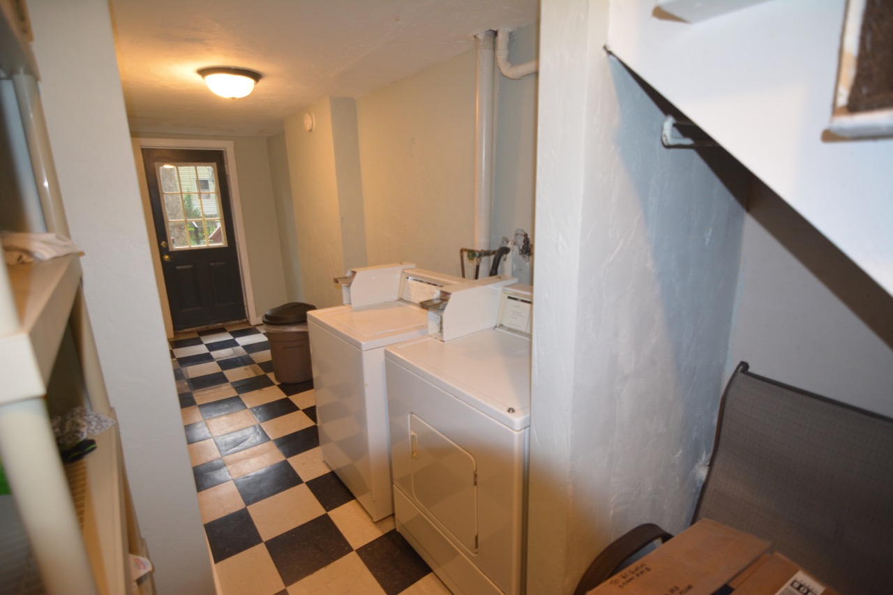 61 Gates St, South Boston