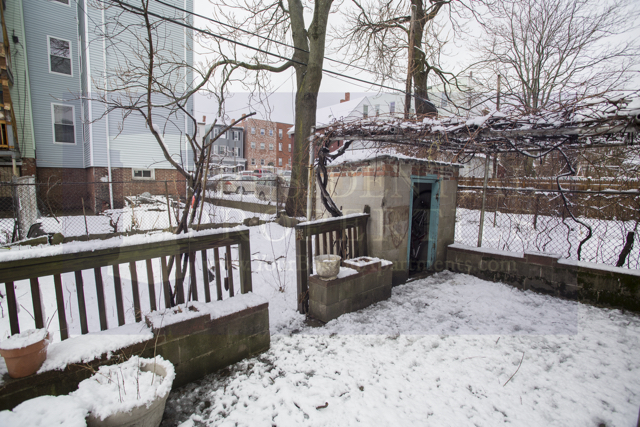 116 Bremen St, East Boston