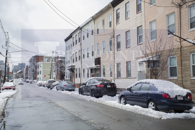 116 Bremen St, East Boston