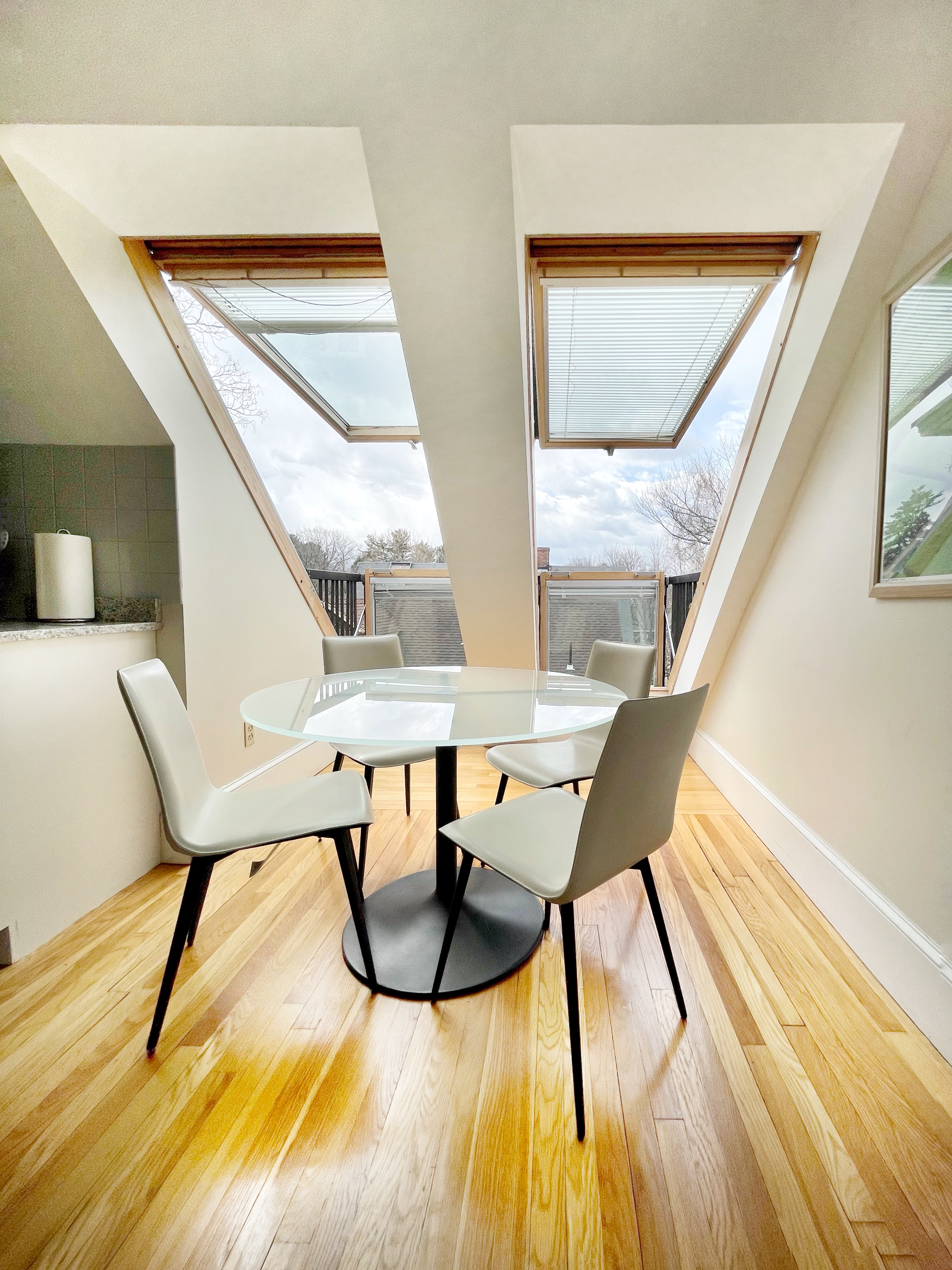 33 Royal Ave, West Cambridge