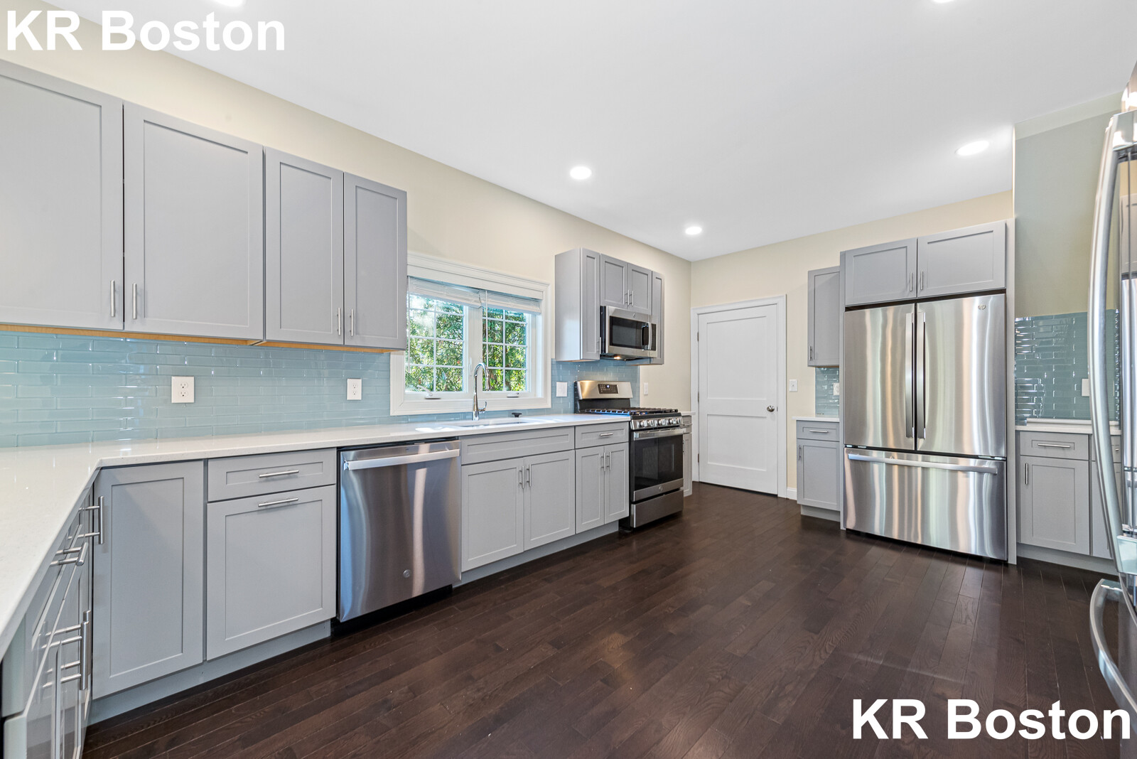 62 Bradbury Ave, Medford