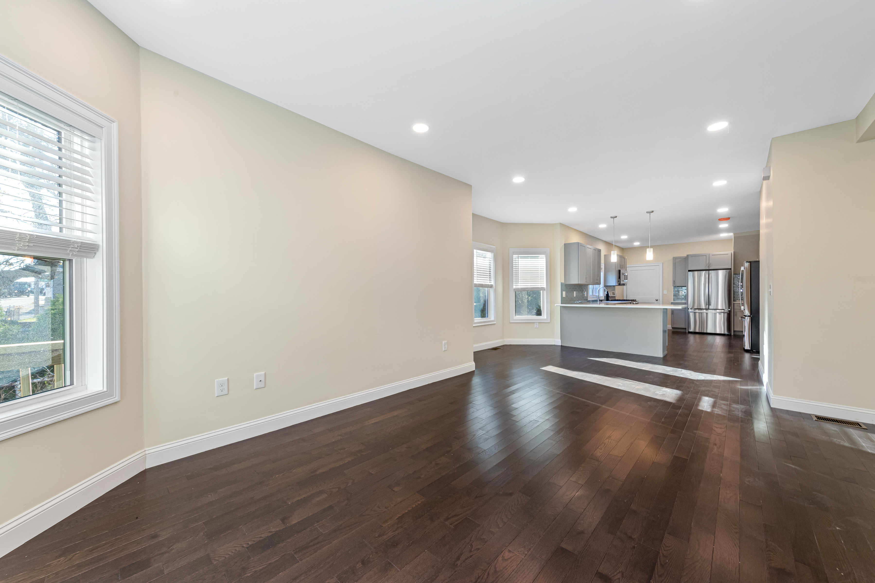 62 Bradbury Ave, Medford