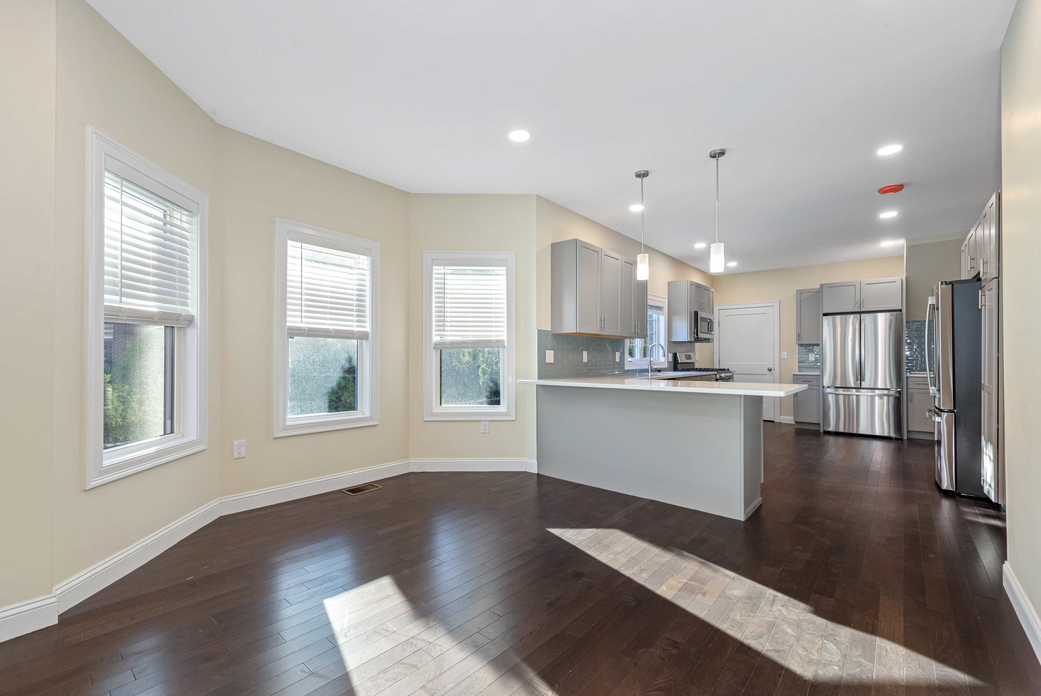 62 Bradbury Ave, Medford