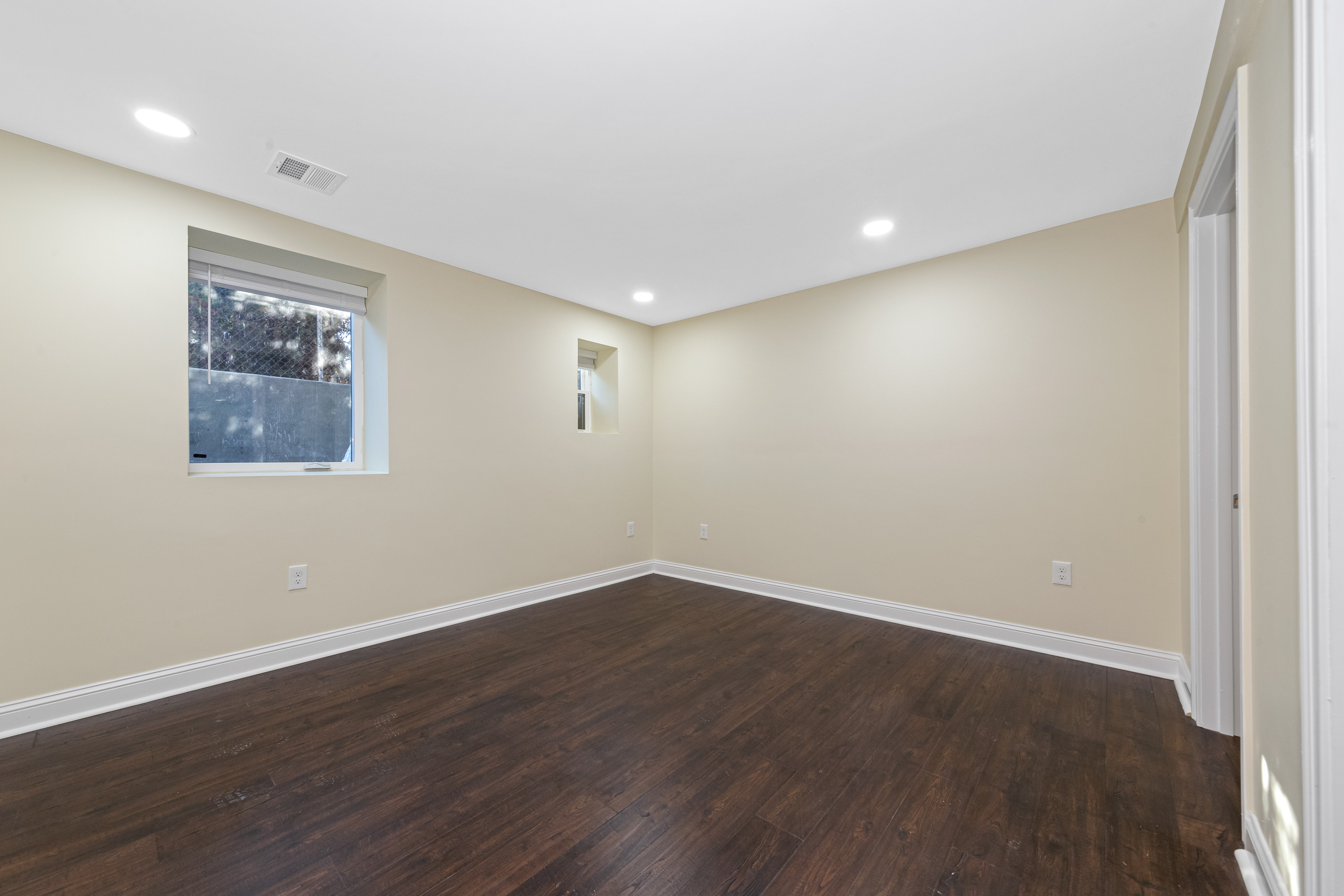 62 Bradbury Ave, Medford