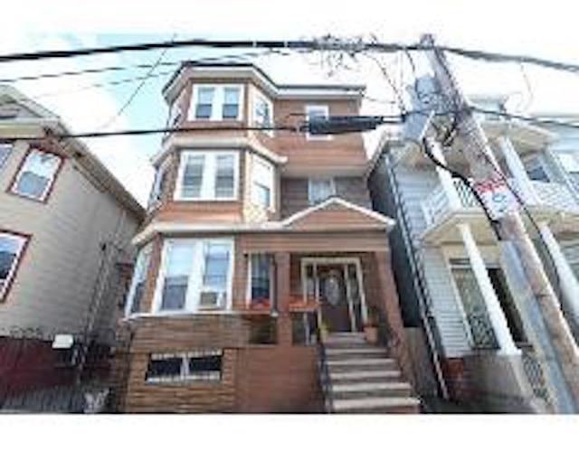 27 Falcon St, East Boston