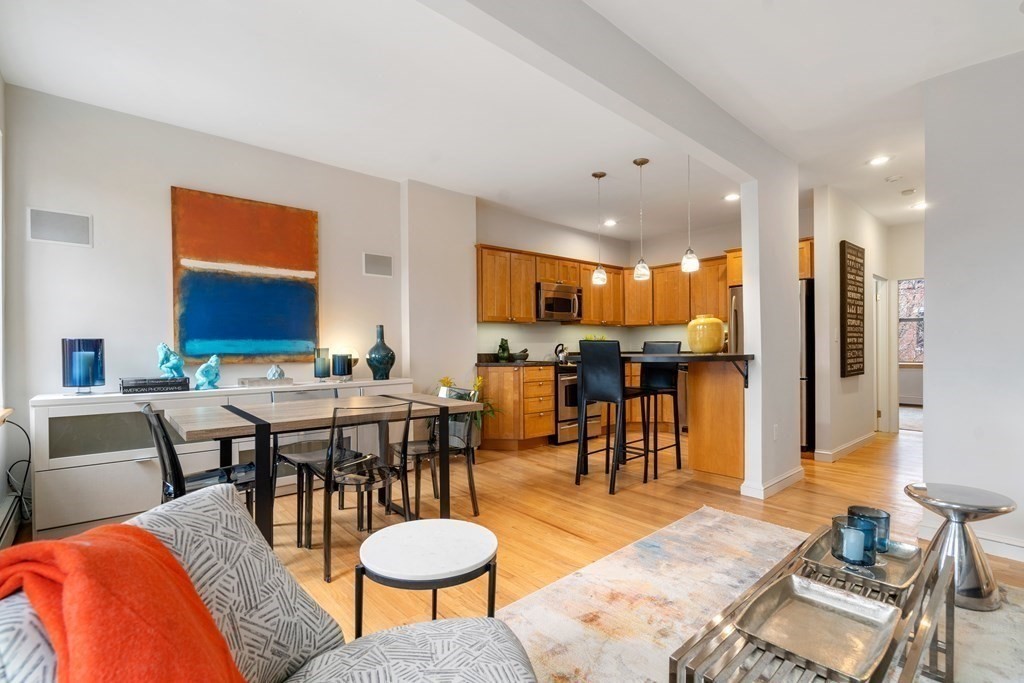 469 Shawmut Ave, South End