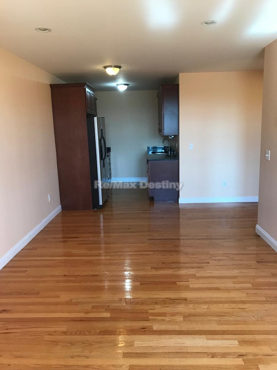 100 Fellsway, Ball Square