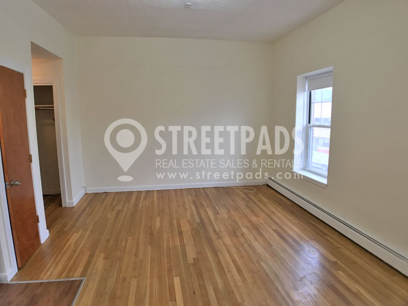 176 North Beacon St, Brighton