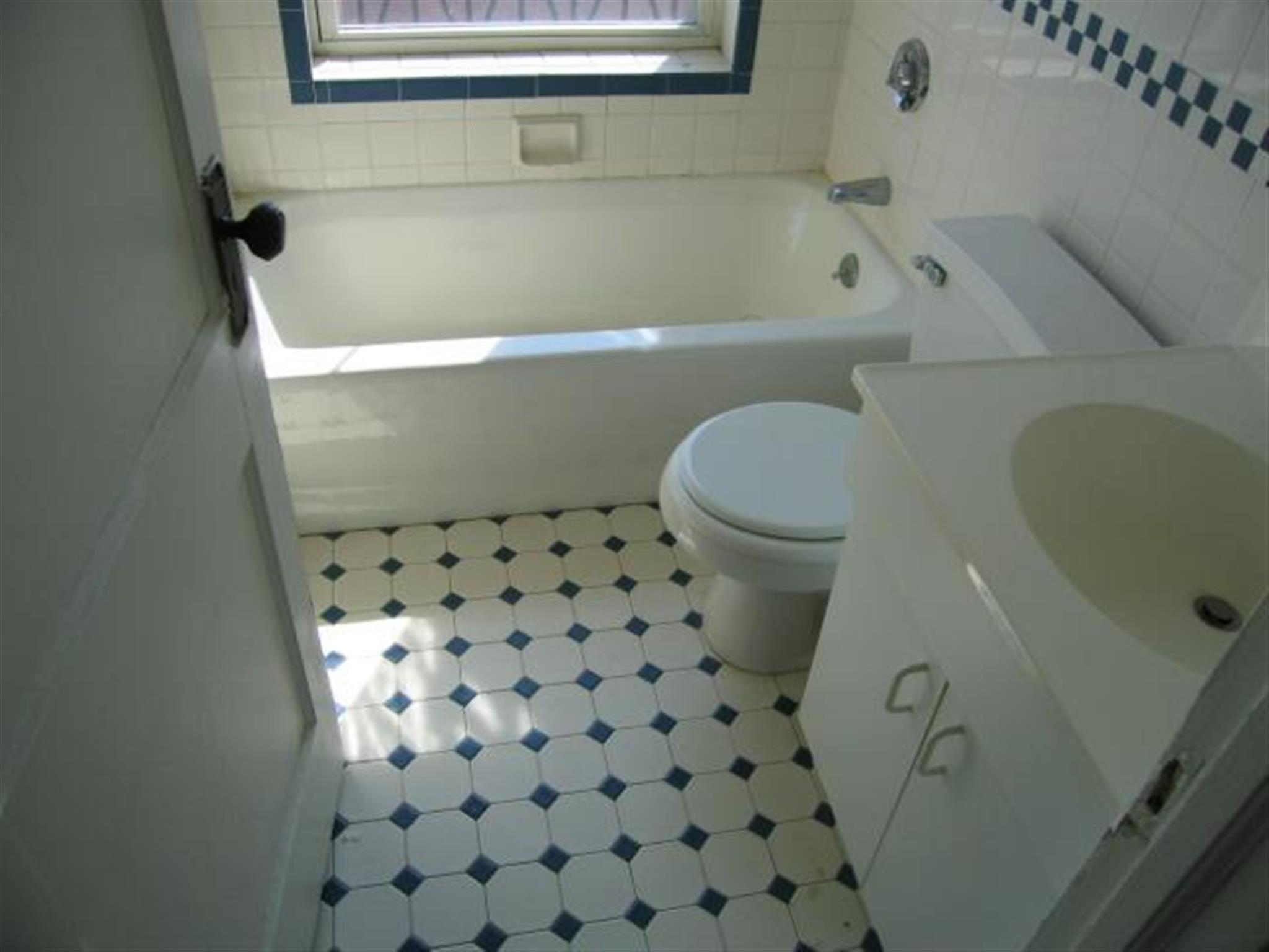 36 College Ave, Davis Square