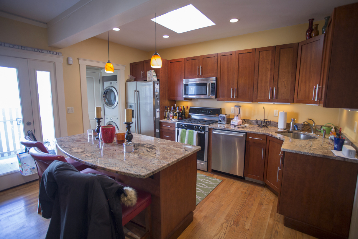 638 8th St, South Boston