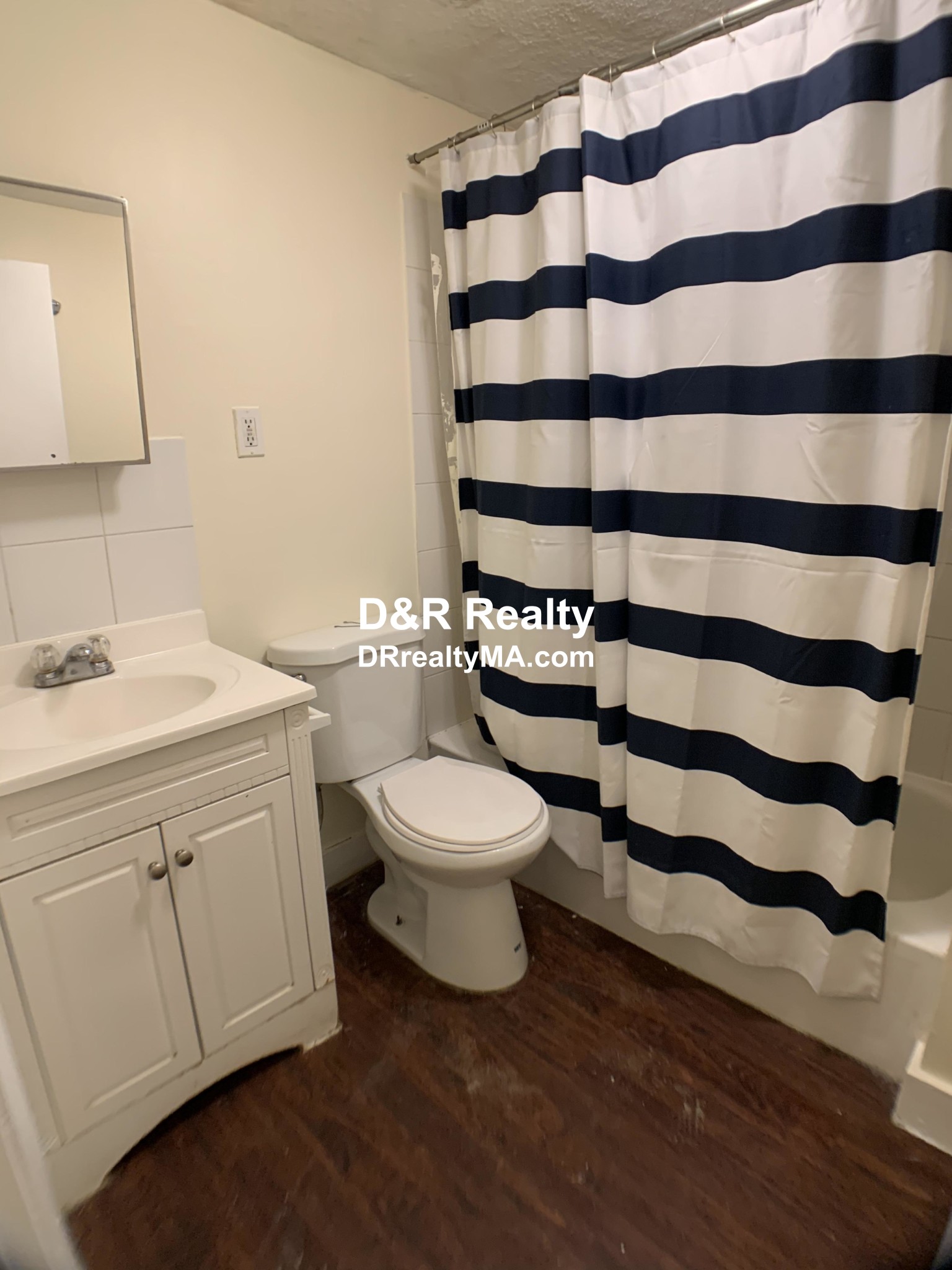 64 Pleasant St, Cambridgeport