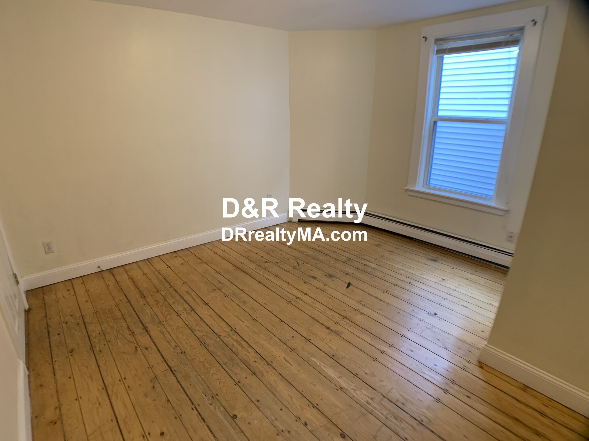 64 Pleasant St, Cambridgeport