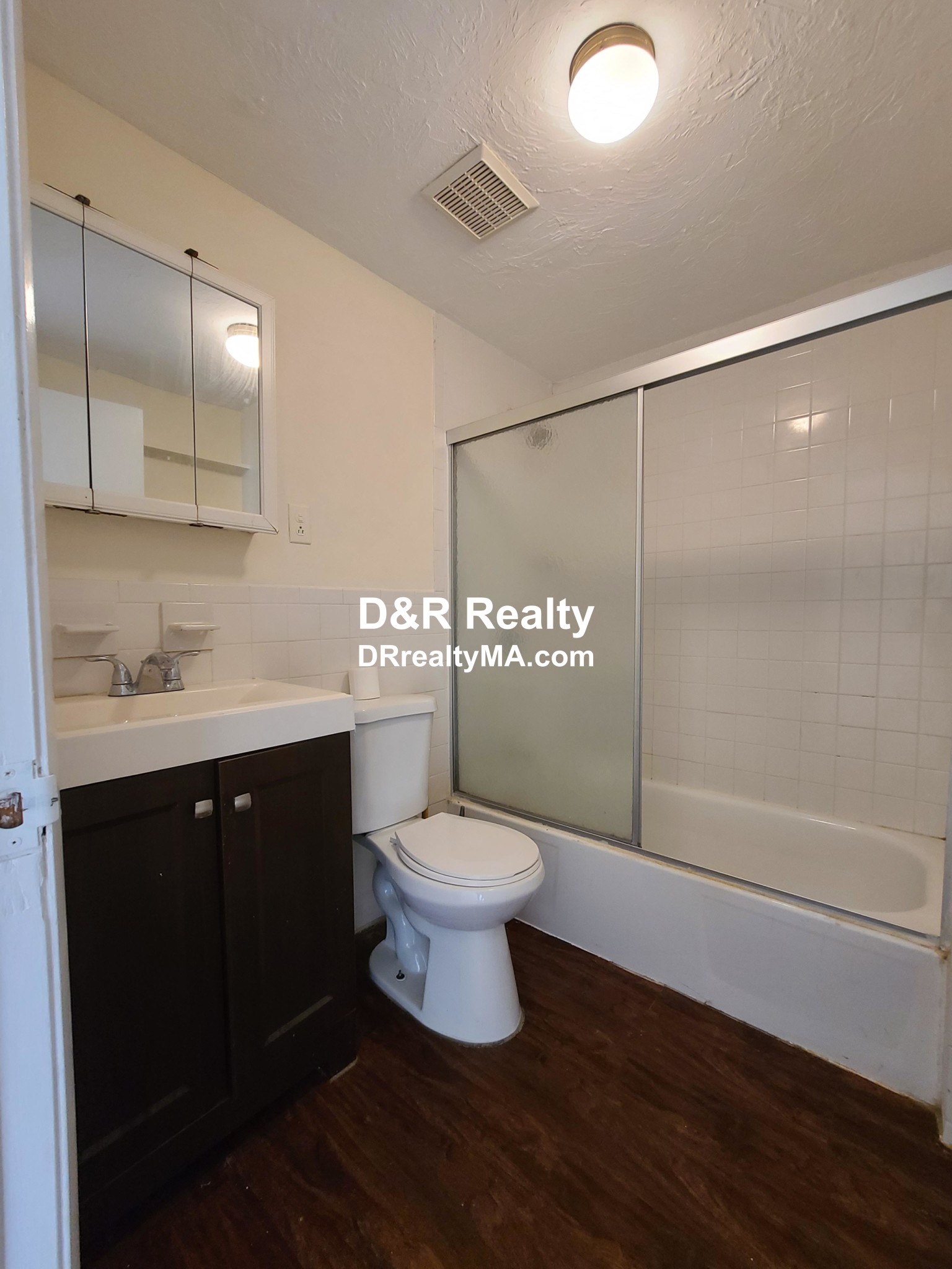 64 Pleasant St, Cambridgeport