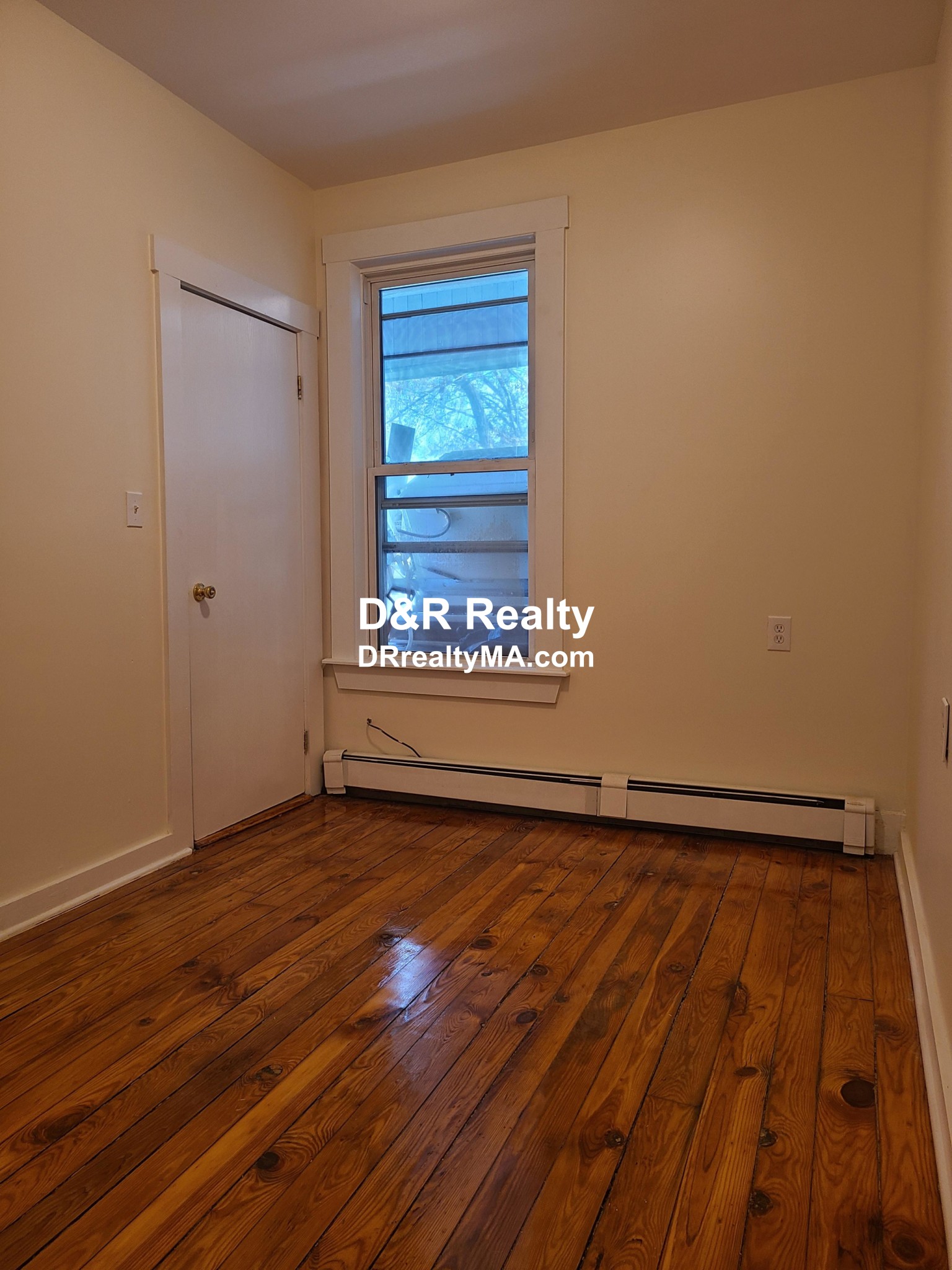 64 Pleasant St, Cambridgeport