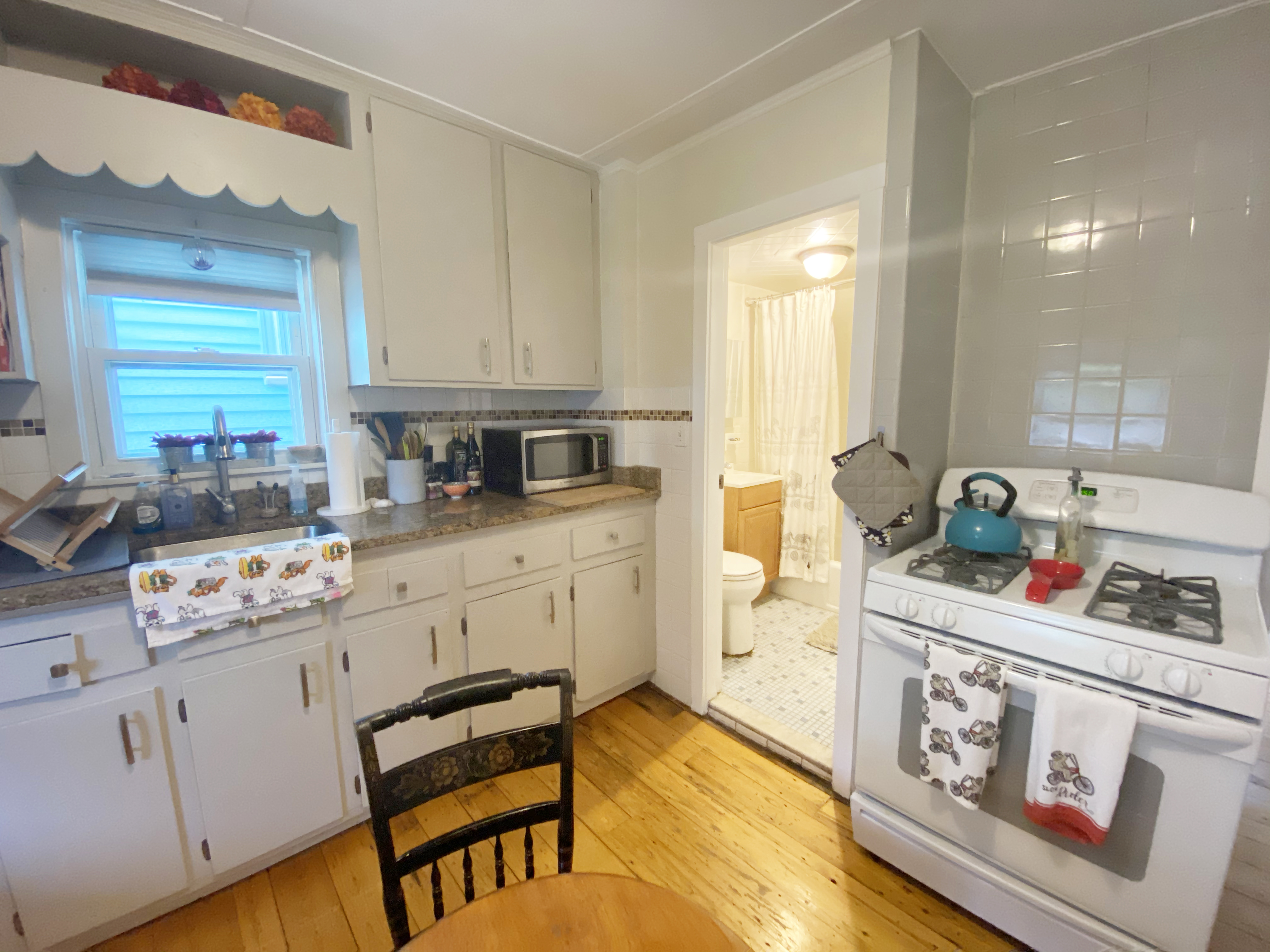 643 Saratoga St, East Boston