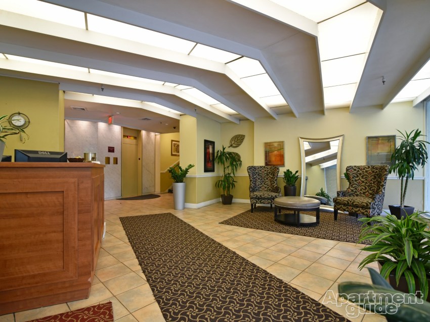 1530 Beacon St, Washington Square