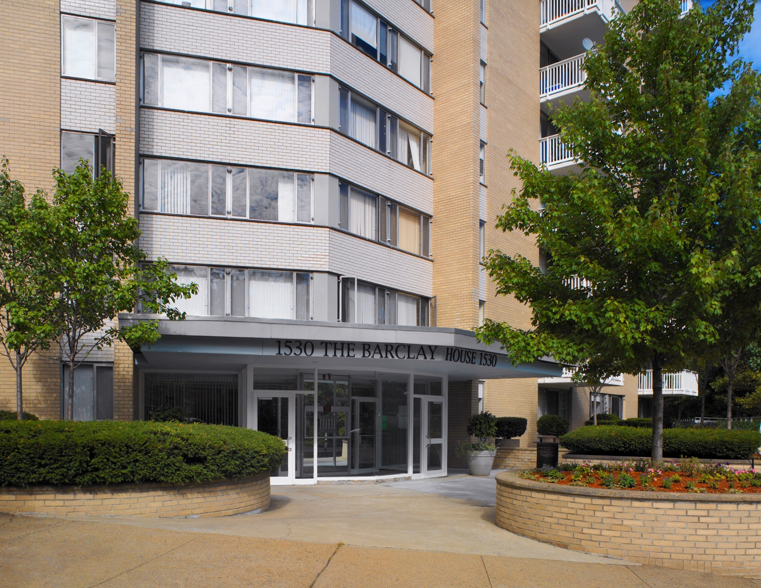 1530 Beacon St, Washington Square