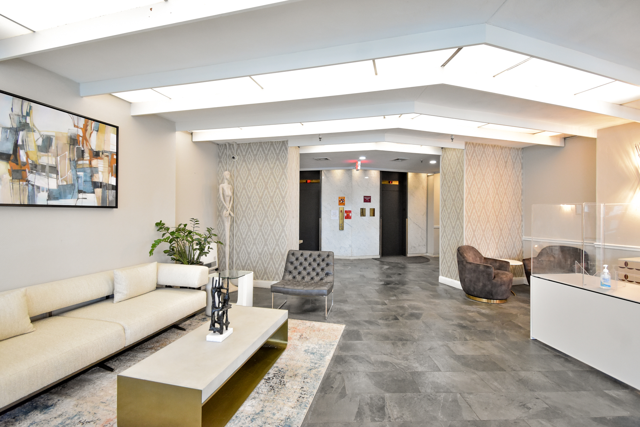 1530 Beacon St, Washington Square