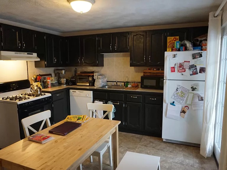 5 Cottage St, South Boston