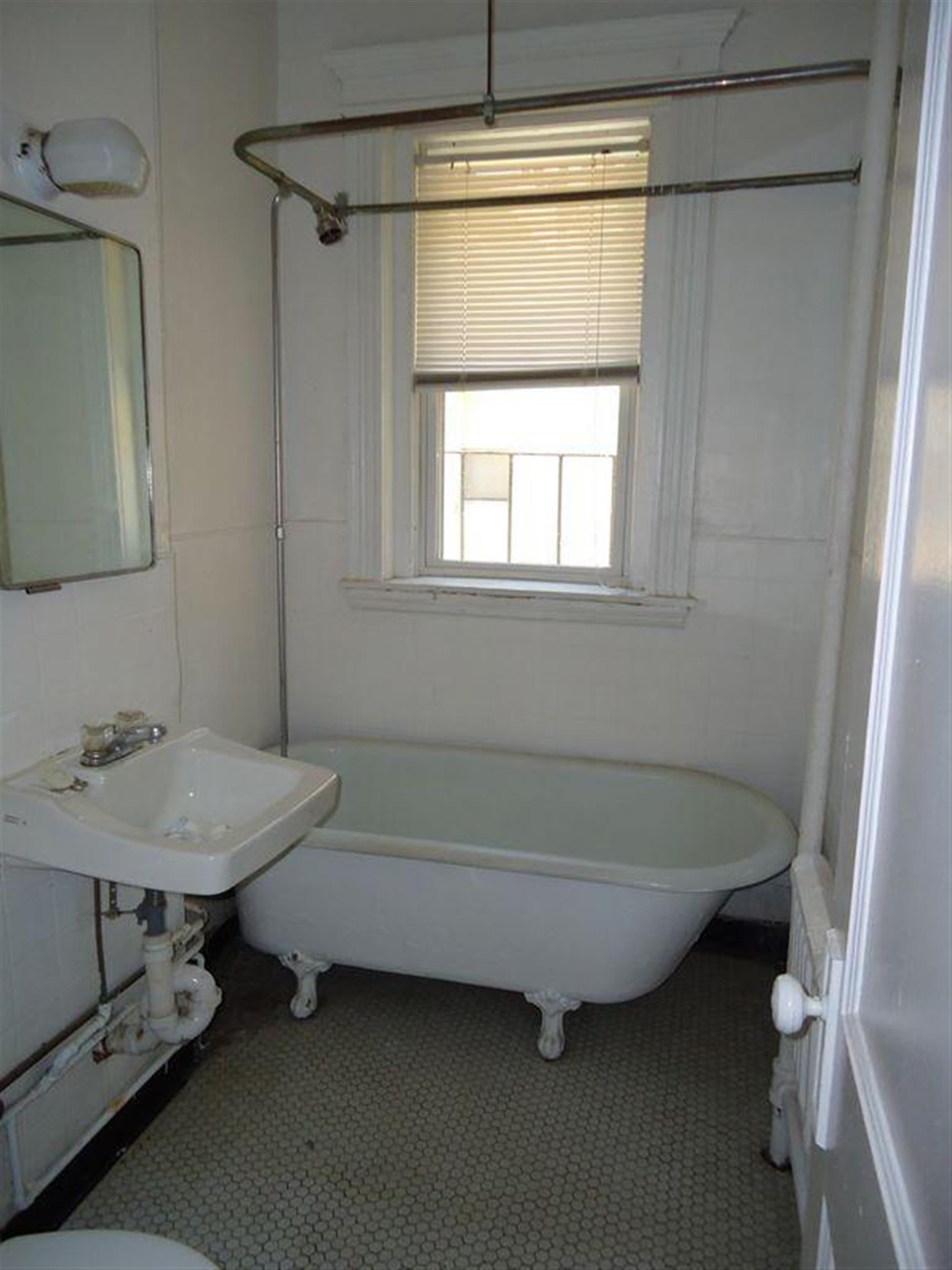 72 Kirkland St, Mid-Cambridge