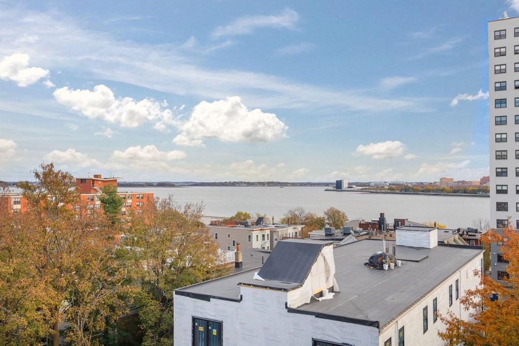 409 7th St, South Boston