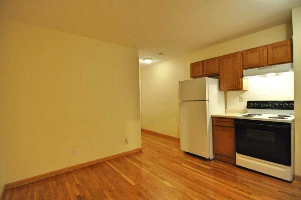 65 Burbank St, Fenway