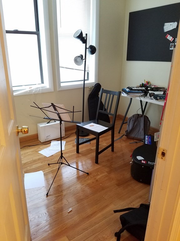 65 Burbank St, Fenway