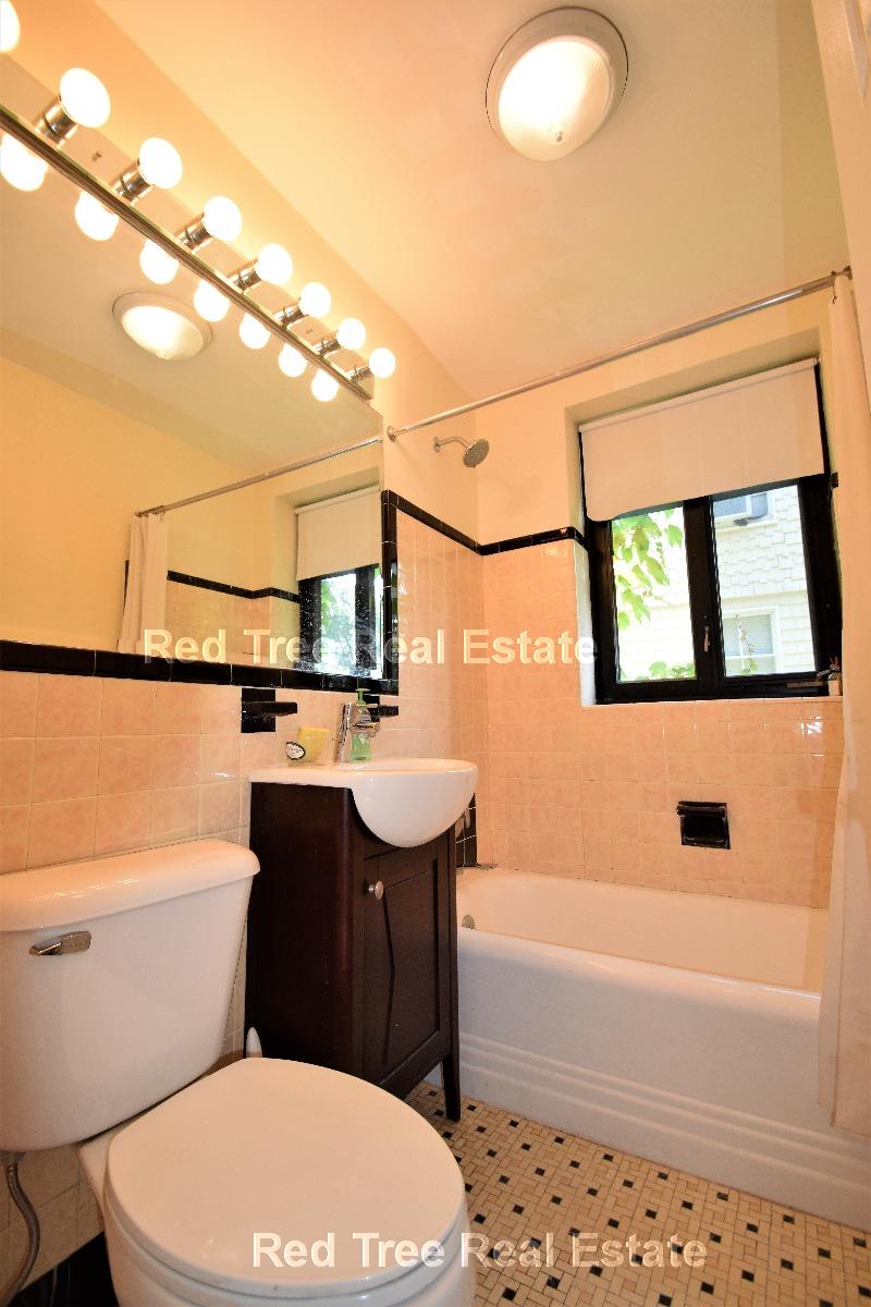 65 Strathmore Rd, Brighton