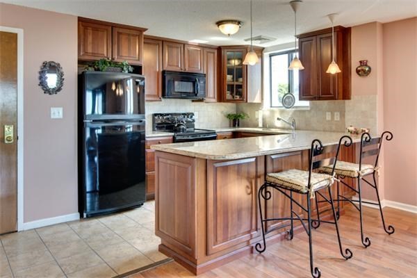 65 Valley St, Medford