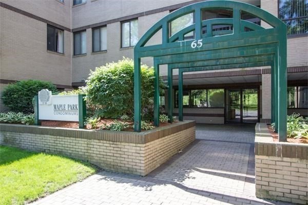 65 Valley St, Medford