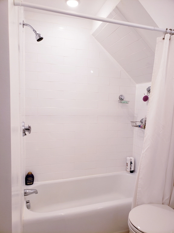 65 Walden St, Neighborhood Nine