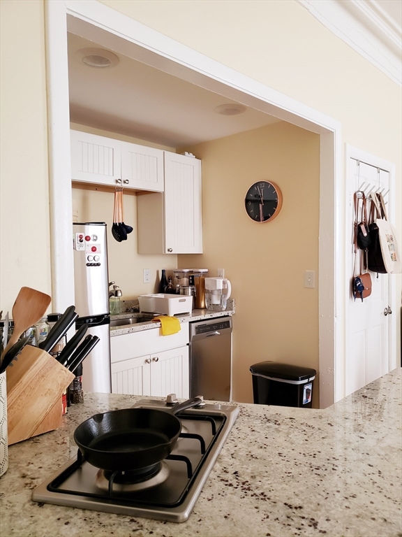 65 Walden St, Neighborhood Nine