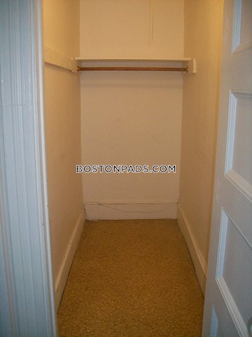 137 Bay State Rd, Fenway