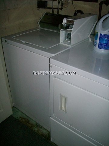 137 Bay State Rd, Fenway