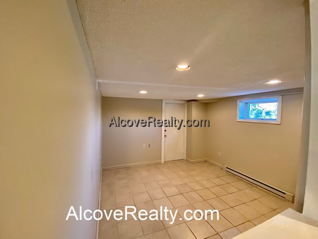 40 Alfred Rd, Arlington