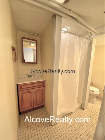 40 Alfred Rd, Arlington