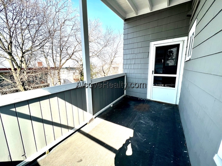 15 Farragut Ave, Teele Square