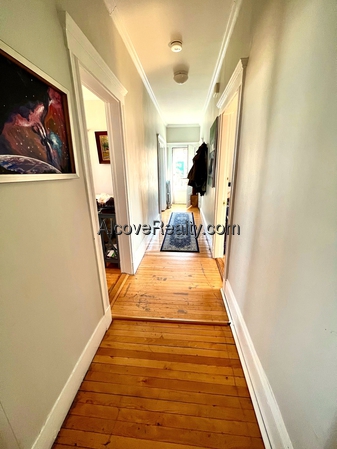 15 Farragut Ave, Teele Square