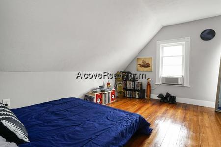 10 Cutter Ave, Davis Square