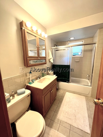 26 Burnham St, West Somerville