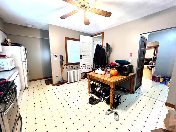 62 Harlow St, Arlington